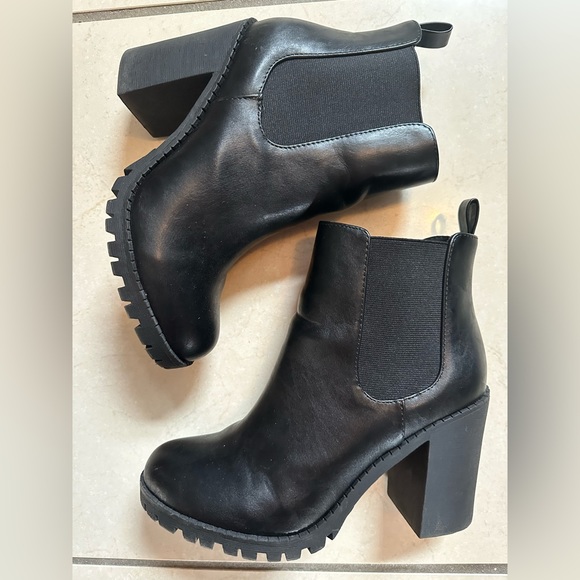 Soda Shoes - Soda booties